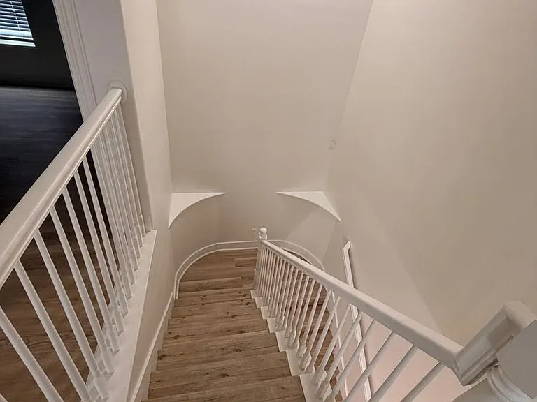 2320 Stutz Dr — Photo 11