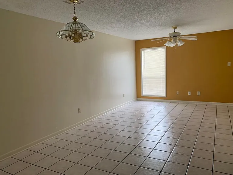 127 Willow Branch Dr #D — Photo 7