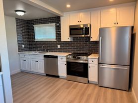 100 Yorkshire Ct, Vallejo, CA