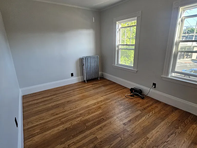 71 Sea St — Photo 12