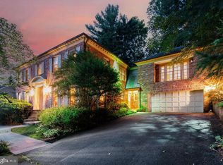 7205 Helmsdale Rd, Bethesda, MD 20817