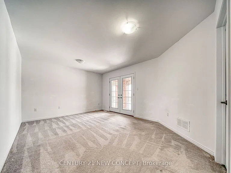170 Diana Dr — Photo 15