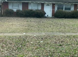 4904 Red Oak Ln, Louisville, KY 40218