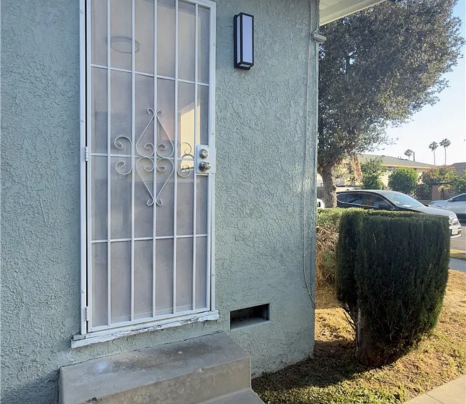 622 N Olive St #A-A-A — Photo 5