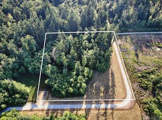 964 Little Valley Ln, Greenbank, WA 98253