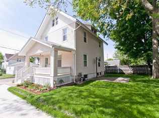 520 10th St NW, Cedar Rapids, IA 52405