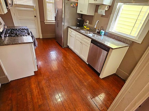 3rd image of 3842 Baytree St