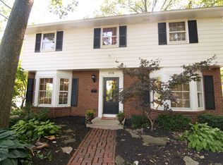 2726 Henthorn Rd, Columbus, OH 43221