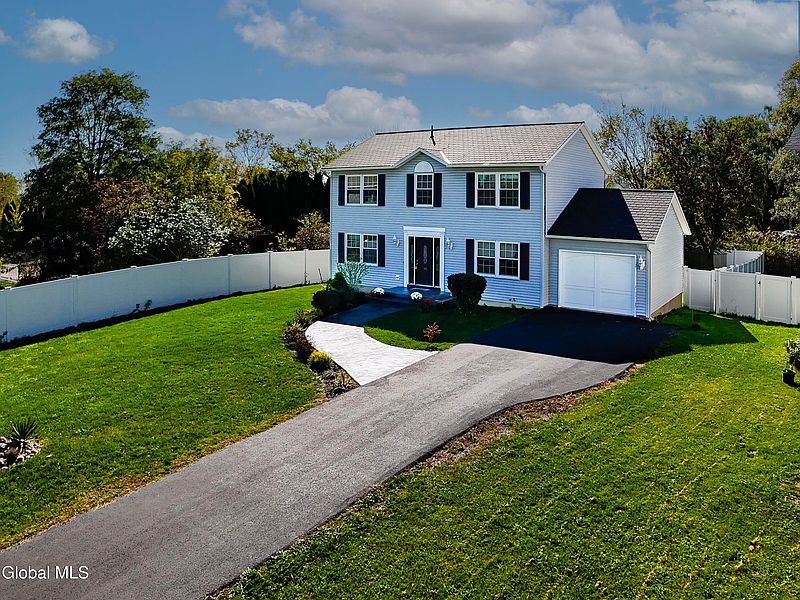 2nd image of 22 Windrose Way