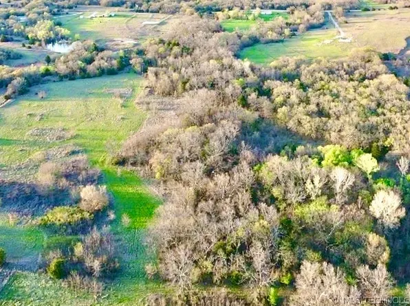 9597 Myall Rd, Lone Grove, OK 73443