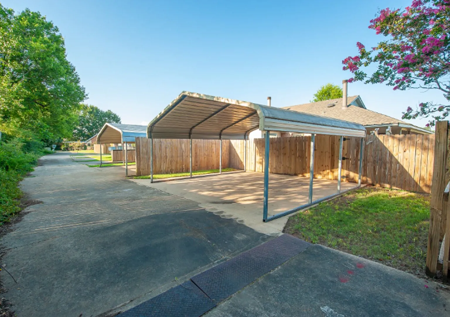6218 Bell Gables Drive — Photo 3