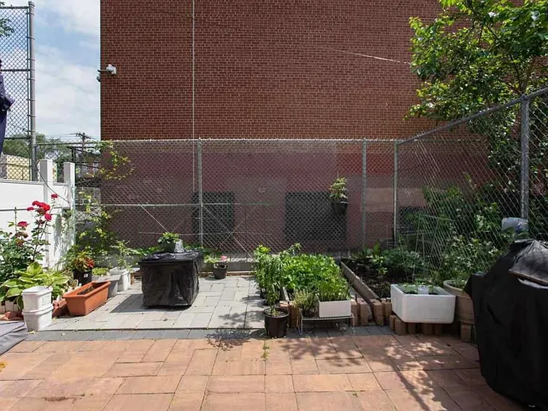 86 Oak St #2 — Photo 11