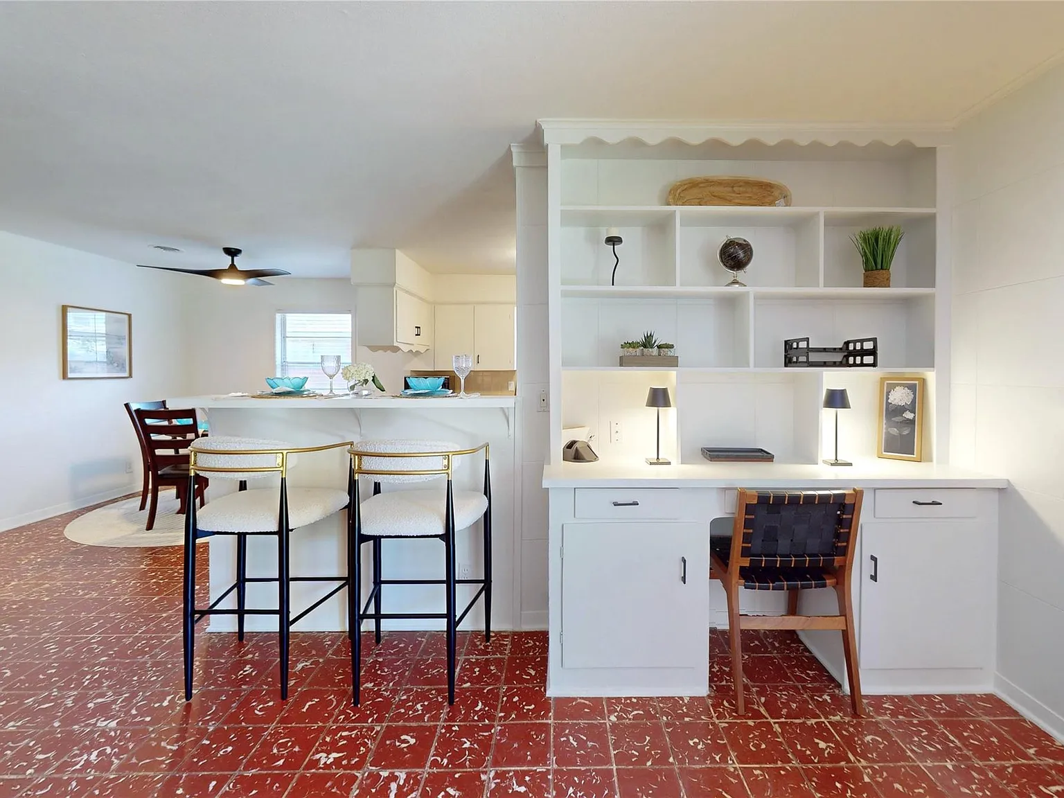 3 bed, 2.0 bath, 2260 sqft, $3,800 — Photo 4