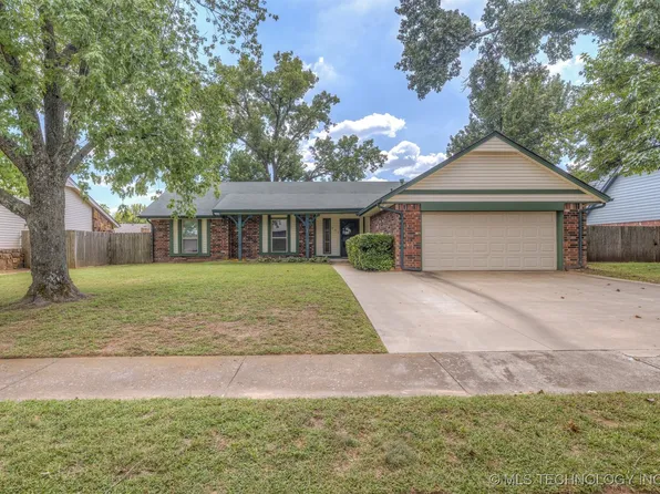 936 W K St, Jenks, OK 74037