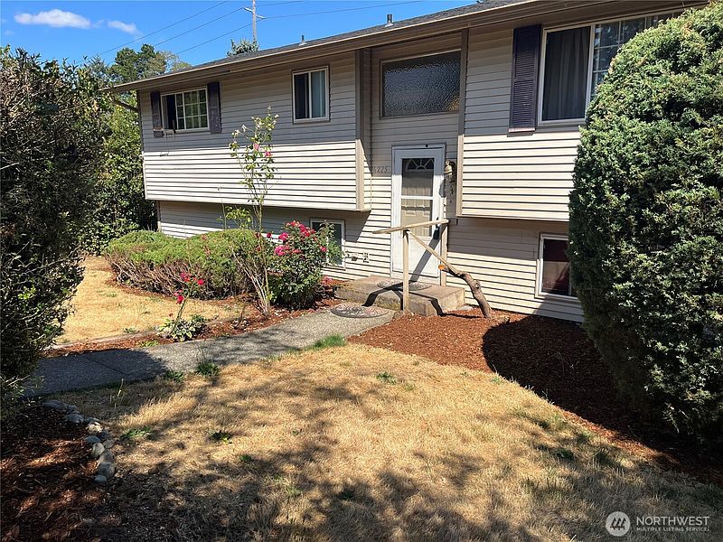 2nd image of 6225 S Cheyenne Street