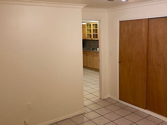 3rd image of 359 Weirfield St #G