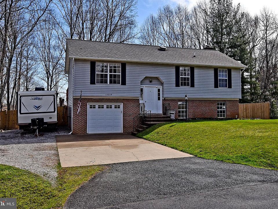 1st image of 15049 Barkwood Dr