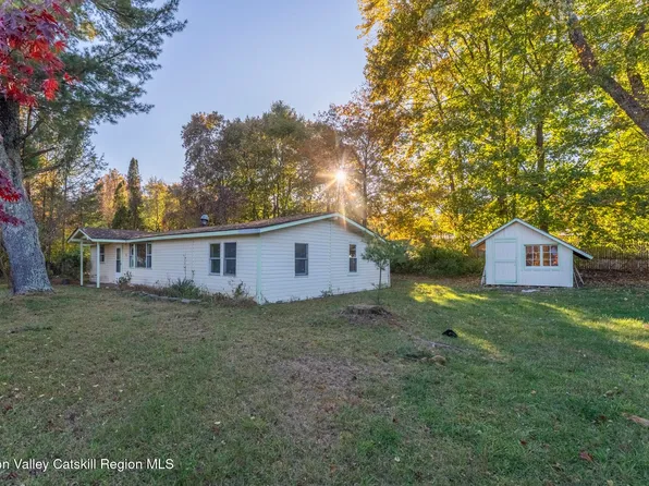 42 Dixon Avenue, Woodstock, NY 12498