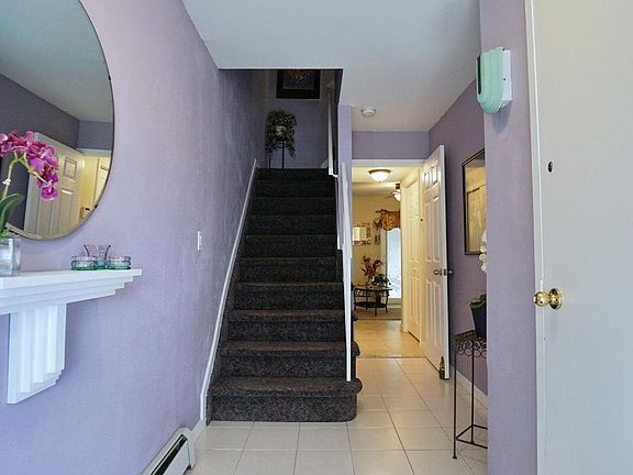 2nd image of 507 Laconia Ave