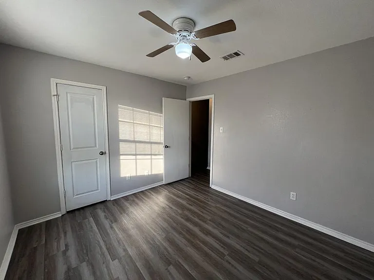 5908 Greengate Dr #C — Photo 17