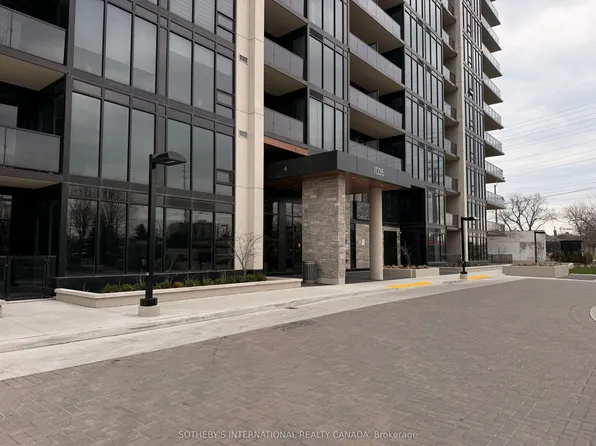 1035 Southdown Rd #212, Mississauga, ON L5J 0A2
