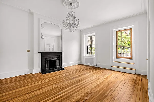 Rented by Sotheby's International Realty | media 8