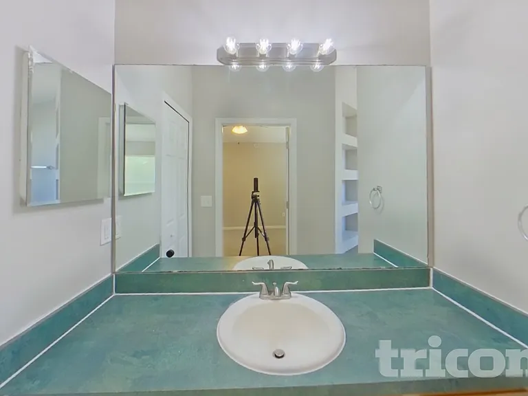 11509 Twin Oaks Trl — Photo 11
