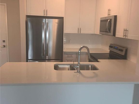 5th image of 610 Farmstead Dr #613