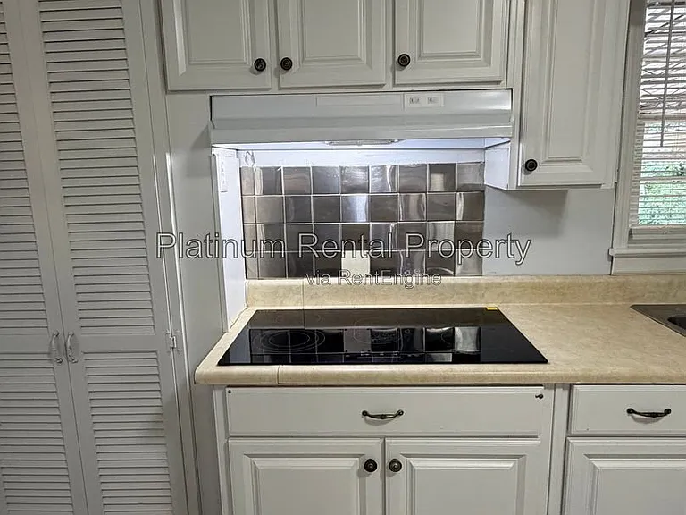 1868 Quarry Rd NW — Photo 13