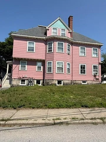 31 Auburn St #1R — Photo 2