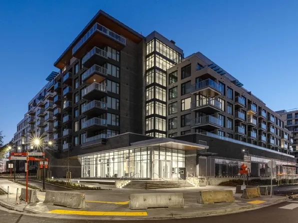 755 Harbourside Dr, North Vancouver, BC