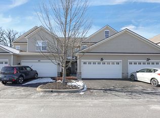 9073 Polaris Lakes Dr, Columbus, OH 43240