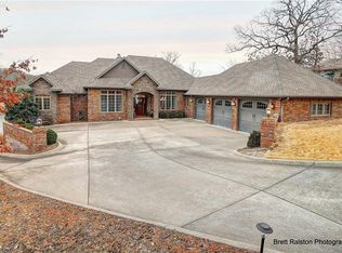 26 Daviot Ln, Bella Vista, AR 72715