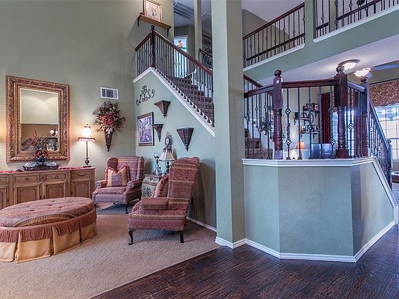 4th image of 605 Nelson Ct