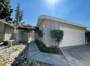 1615 E Castlecrest Ave, Visalia, CA 93292