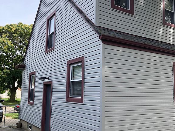 3rd image of 3390 18th St