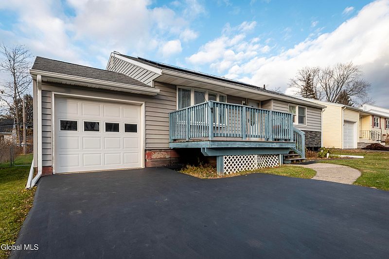 4th image of 13 Dover Drive