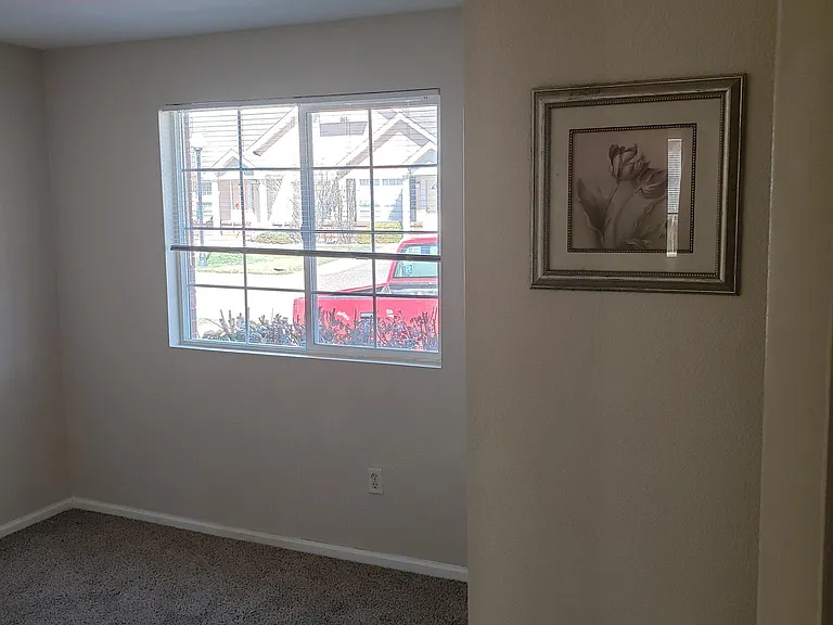 1758 Eagle St #F — Photo 19