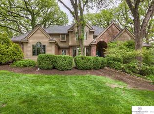 9620 Oak Cir, Omaha, NE 68124