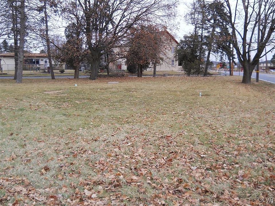 2nd image of 2401-2405 Old Post Rd