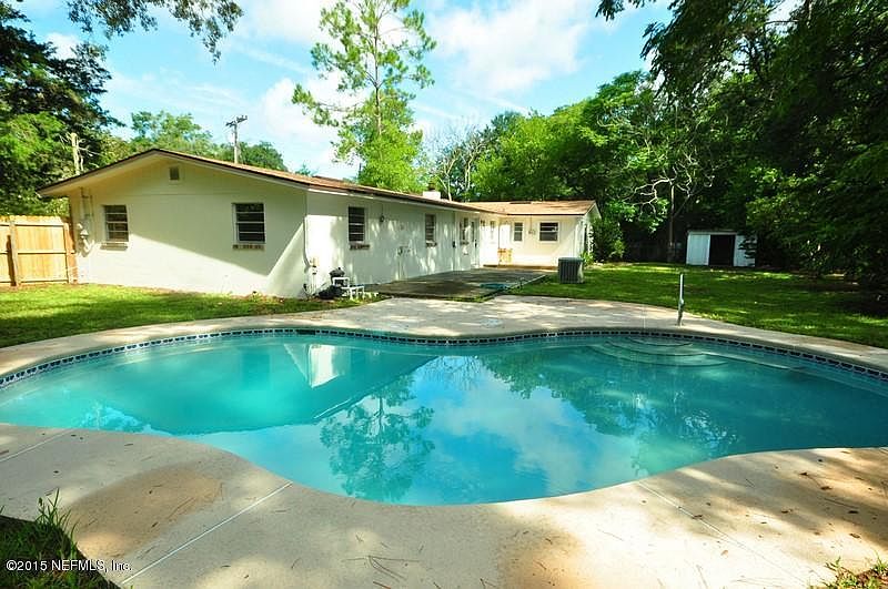 1st image of 574 Madeira Dr
