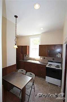 2nd image of 434 1/2 Loras Blvd