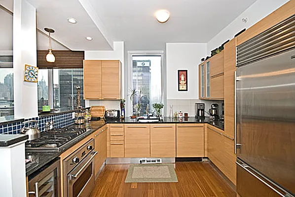 Sold by Nest Seekers International | media 19