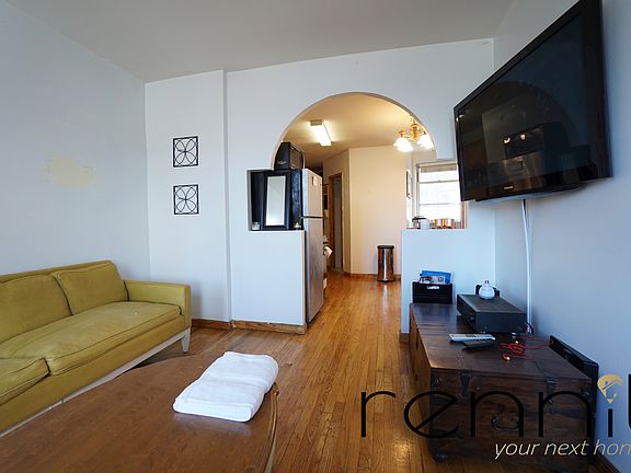 2nd image of 370 Bedford Ave #5F