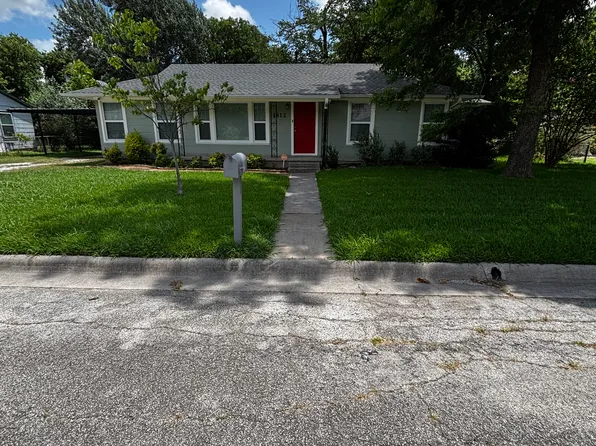 1812 N Culberson St, Gainesville, TX 76240