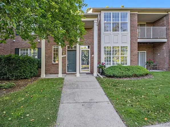13439 Forest Ridge Blvd, Sterling Heights, MI