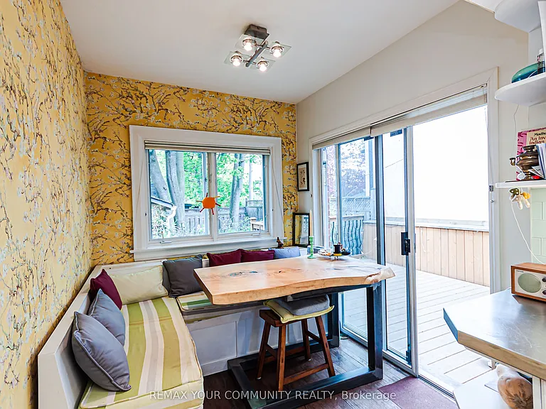 212 Wanless Ave — Photo 7