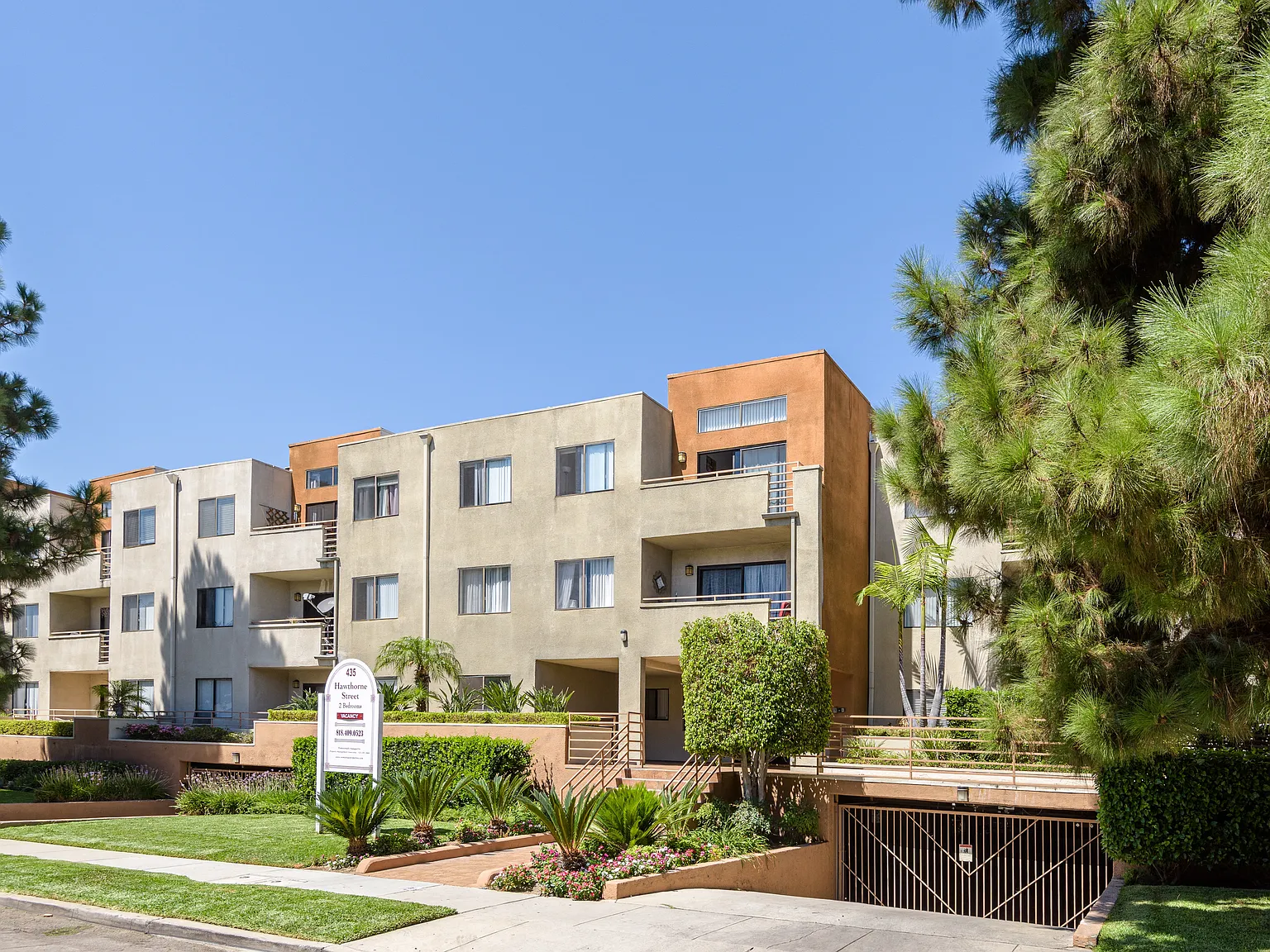 Hawthorne Apartments — Photo 4