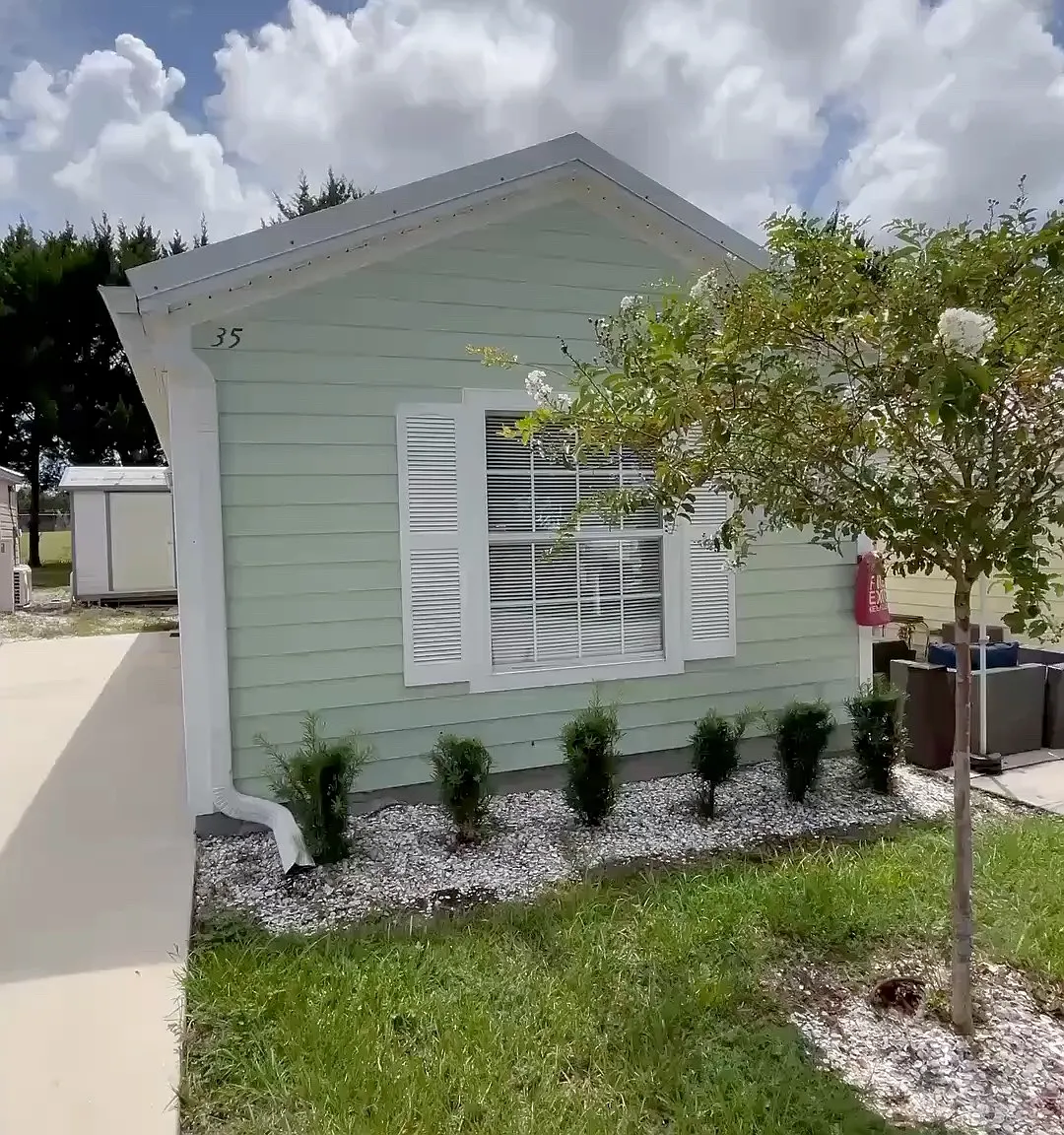 2 bed, 1.5 bath, 563 sqft, $1,350 — Photo 1