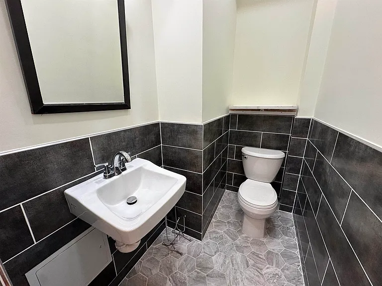 325 Central Ave #2 — Photo 9